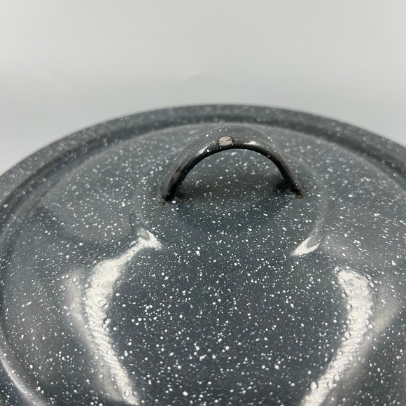 Vintage EnamelWare Black Speckled White Medium Stock Soup Pot W Lid - Picture 9 of 10